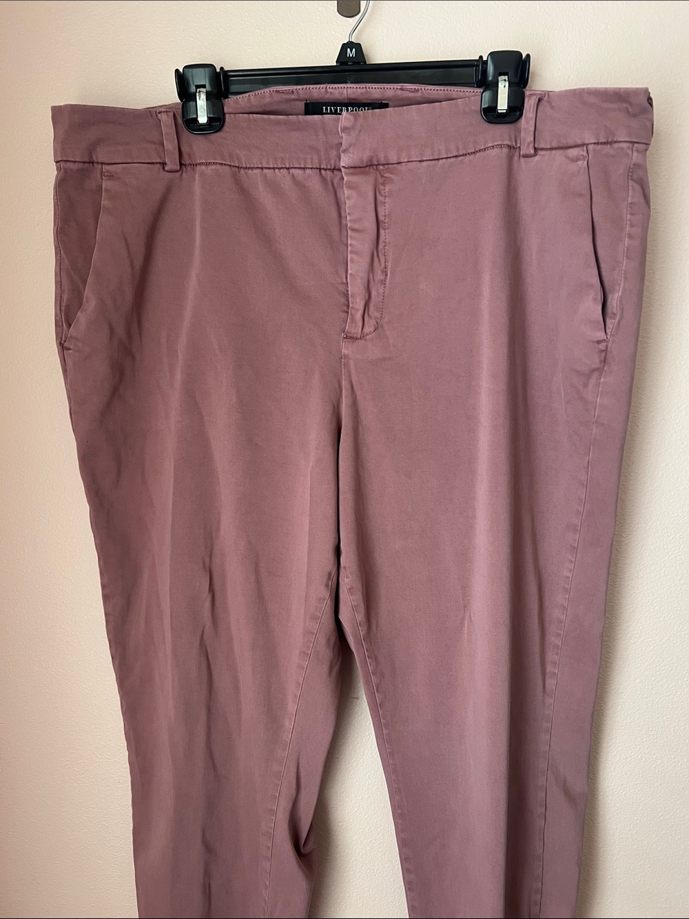 Liverpool Straight-Leg Pants in Dusty Mauve